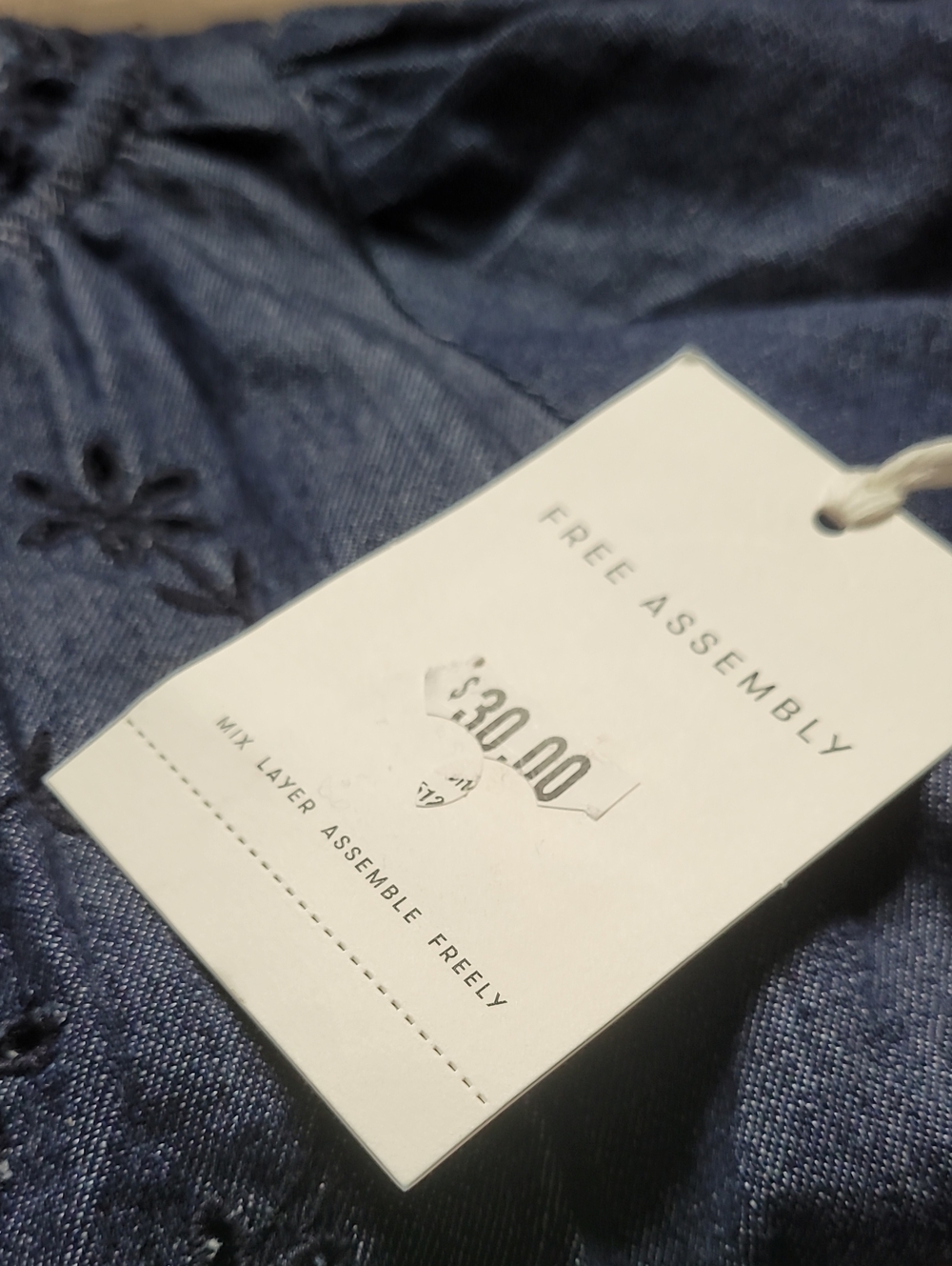 NWT Free Assembly Women's Dark Blue Embroidered Cropped Cotton Top XS - Picture 10 of 11